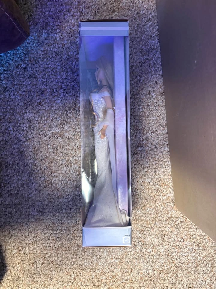 Barbie The Birthstone Collection June Pearl Collector Edition - photo 4