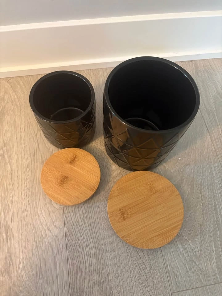 2 black containers - photo 3