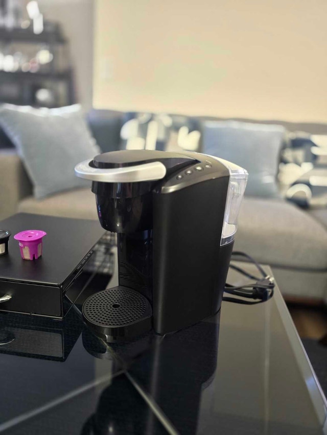 Keurig K-Cup Coffee Maker with Drawer and 2 Reusable Pods - photo 2
