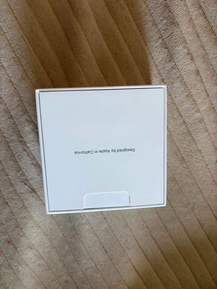 Genuine Apple AirPods Pro 2 USB-C - Excellent Condition - photo 3
