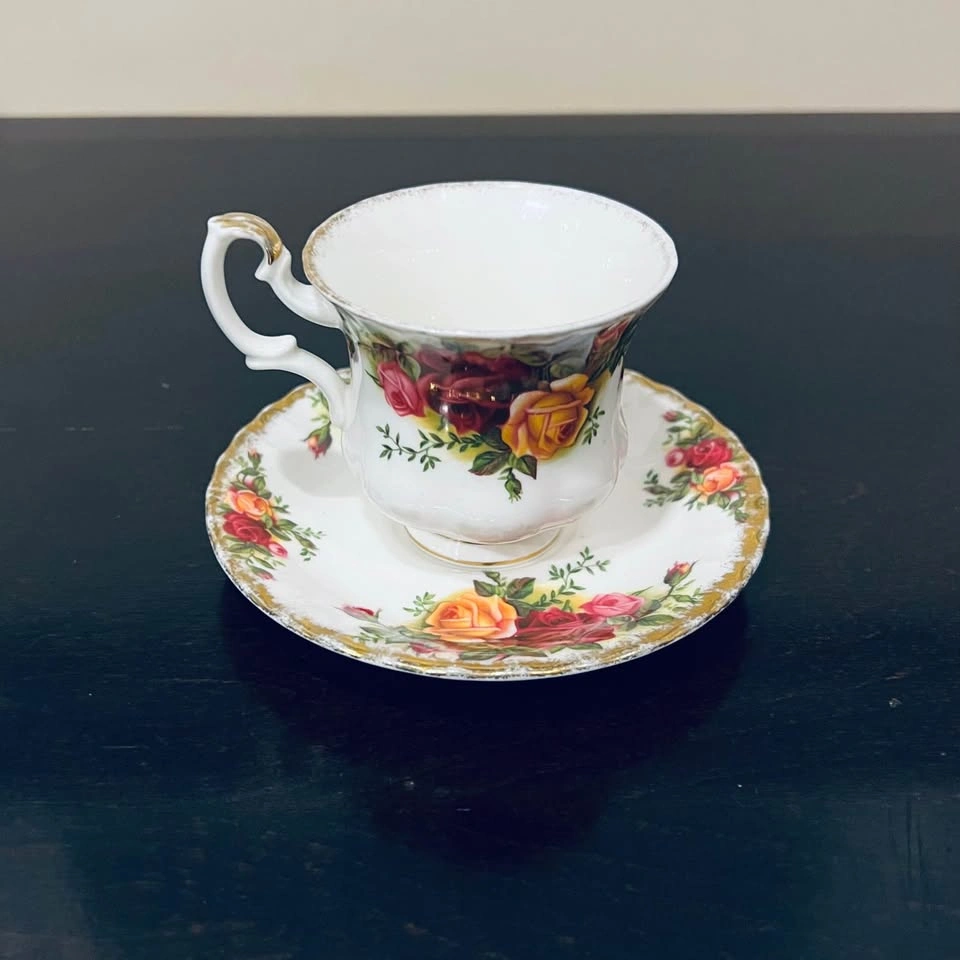 Royal Albert Old Country Roses Teacup and Saucer set - photo 3