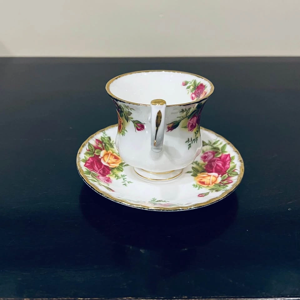 Royal Albert Old Country Roses Teacup and Saucer Set - photo 3