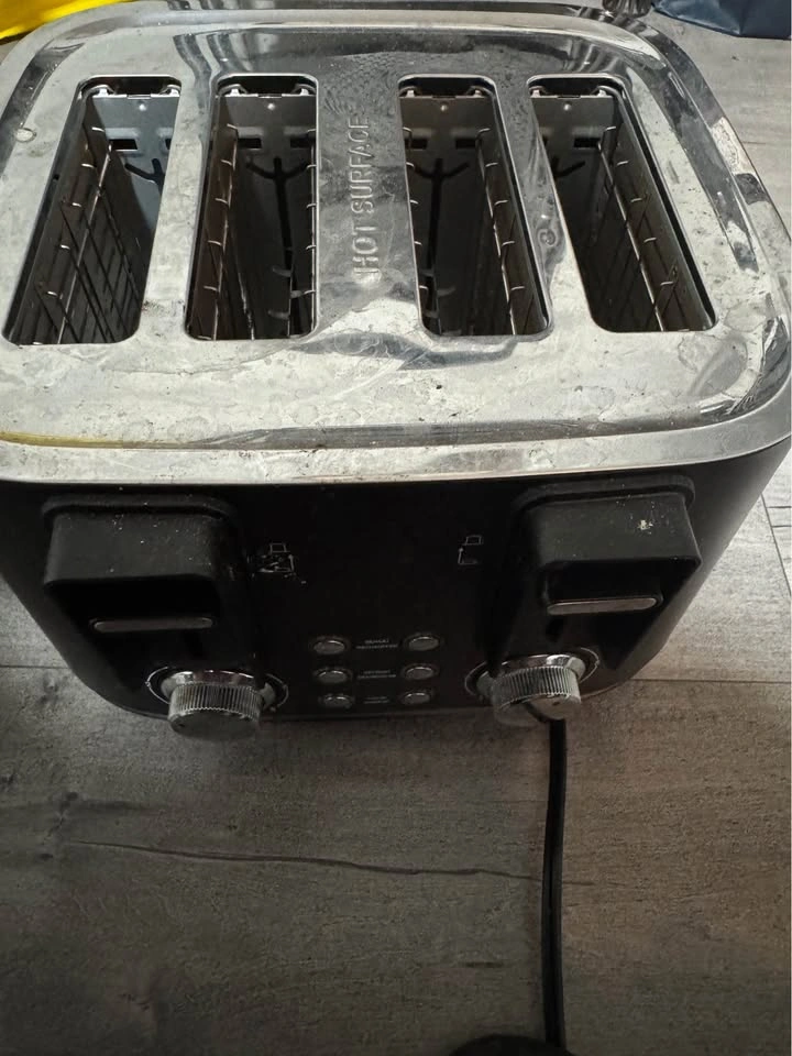 4-Slice Toaster - photo 3