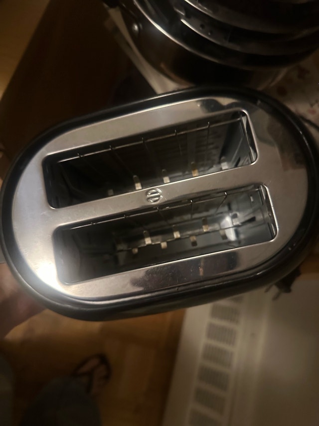 Black and Decker Toaster - photo 2