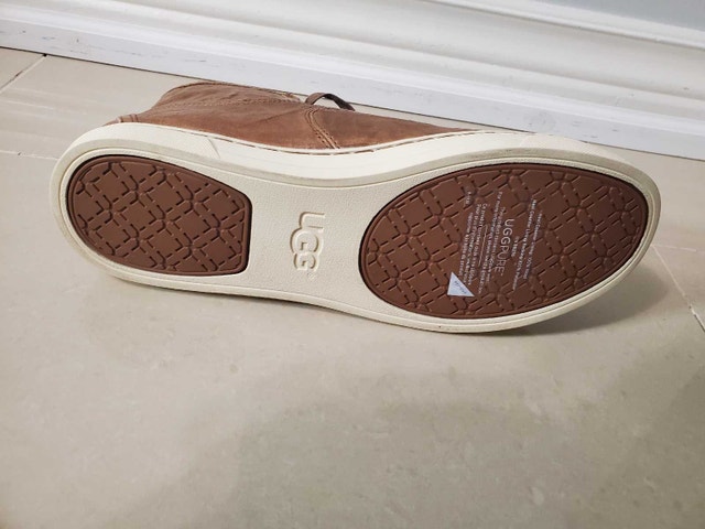 Uggs Womens blaney high top sneakers price is negotiable - photo 3
