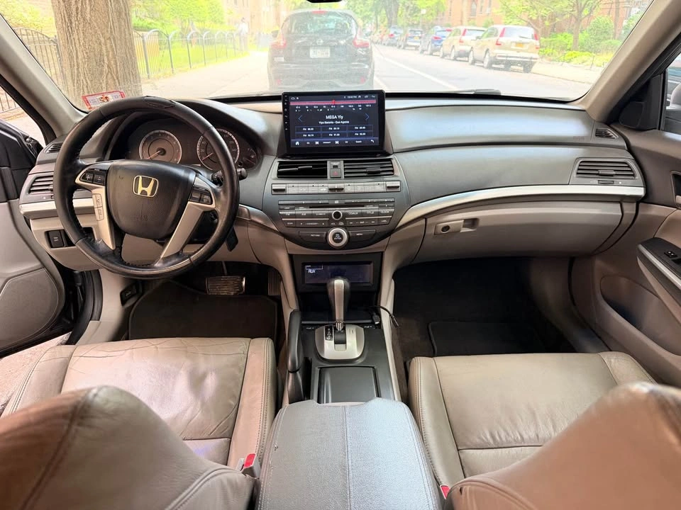 2010 Honda Accord EX-L Sedan 4D - photo 5