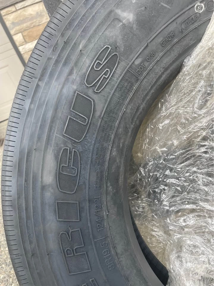 Americus AP2000 8R19.5 Commercial Truck Tire - photo 2