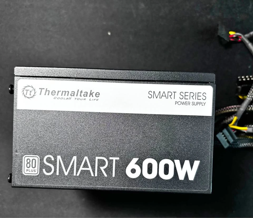 THERMALTAKE 600W PC POWERSUPPLY