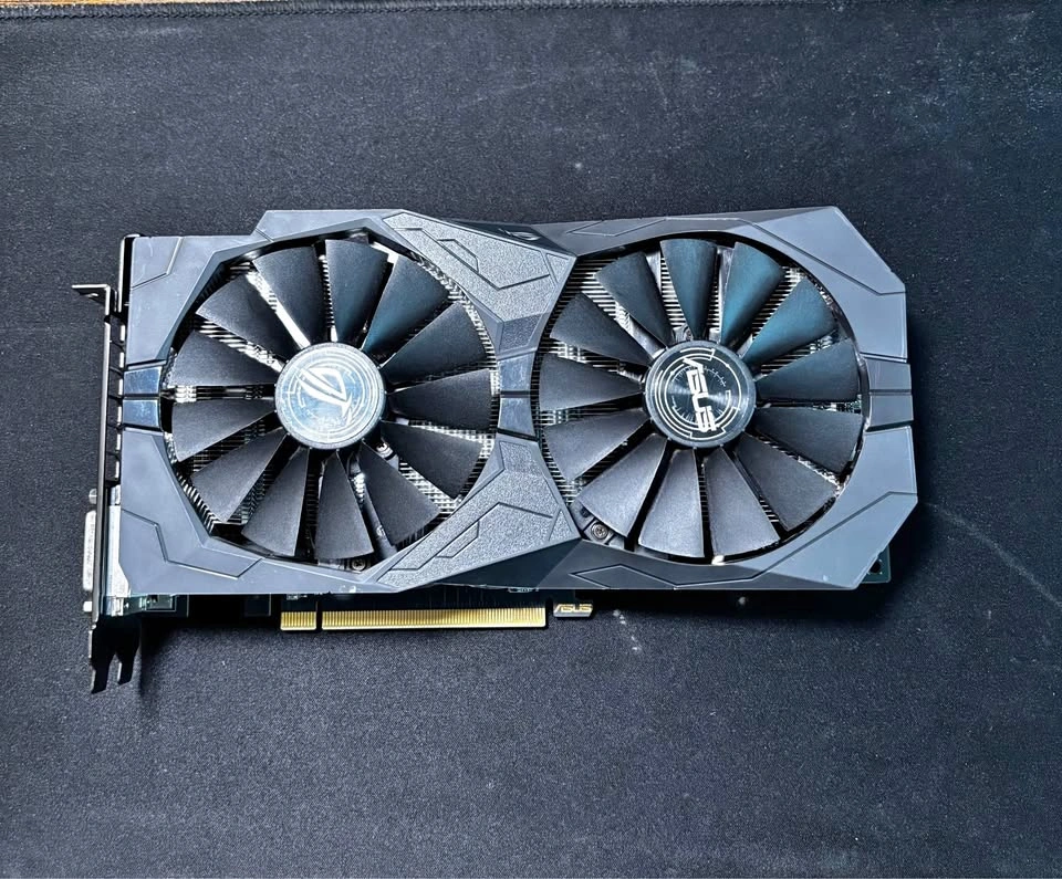 ASUS ROG STRIX RX570 4 GB GPU