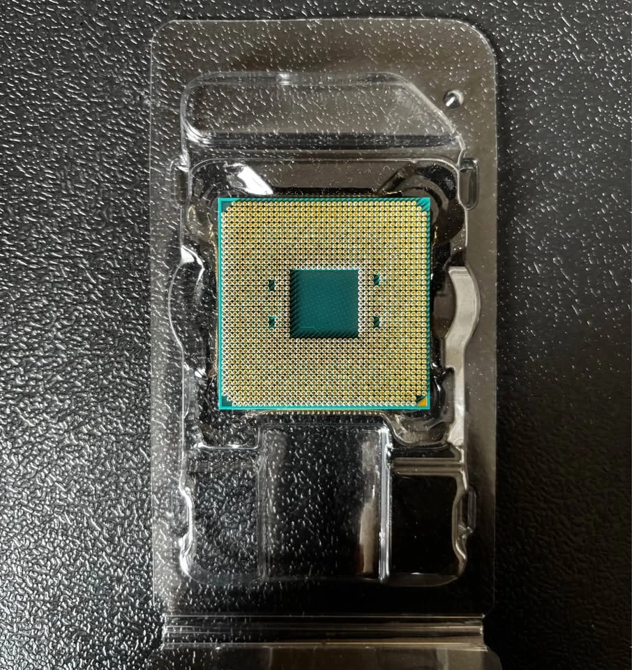 Ryzen 7 1700 CPU - photo 3