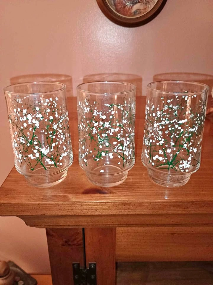 3x Vintage Floral Glasses - Stackable Green White