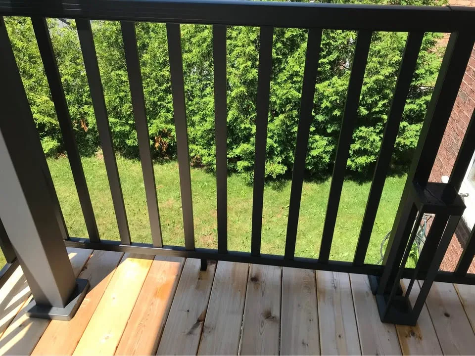 Vista rail pickets image indicator(2)