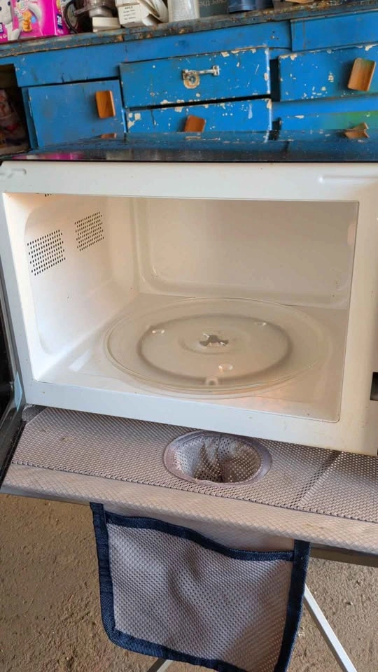 RCA RMW953-BLACK Microwave Oven - photo 2