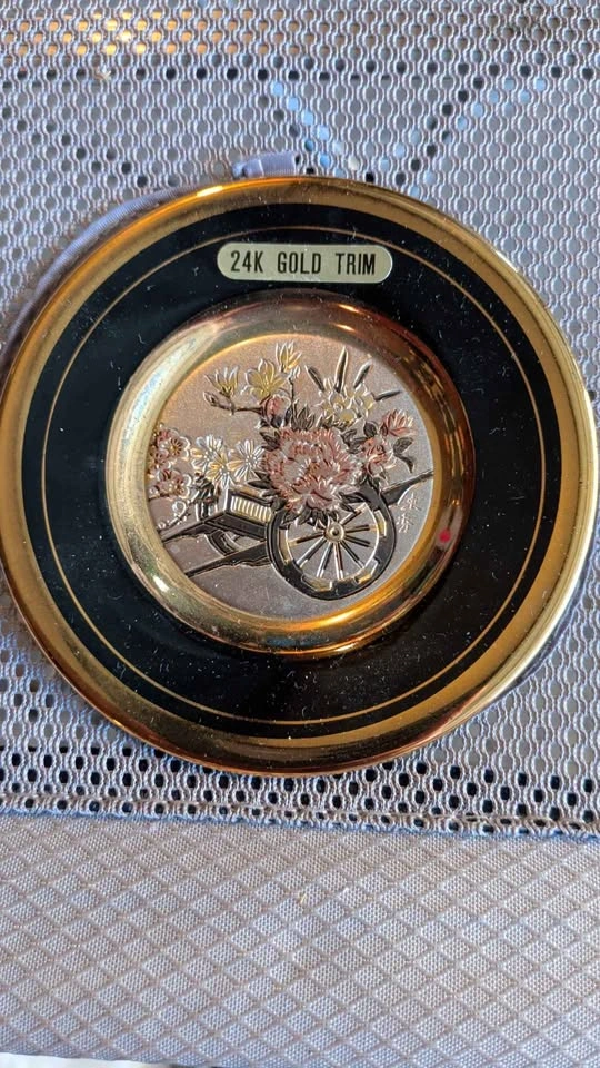 Vintage 24K Gold Trim Decorative Plate and Vase Set - photo 3