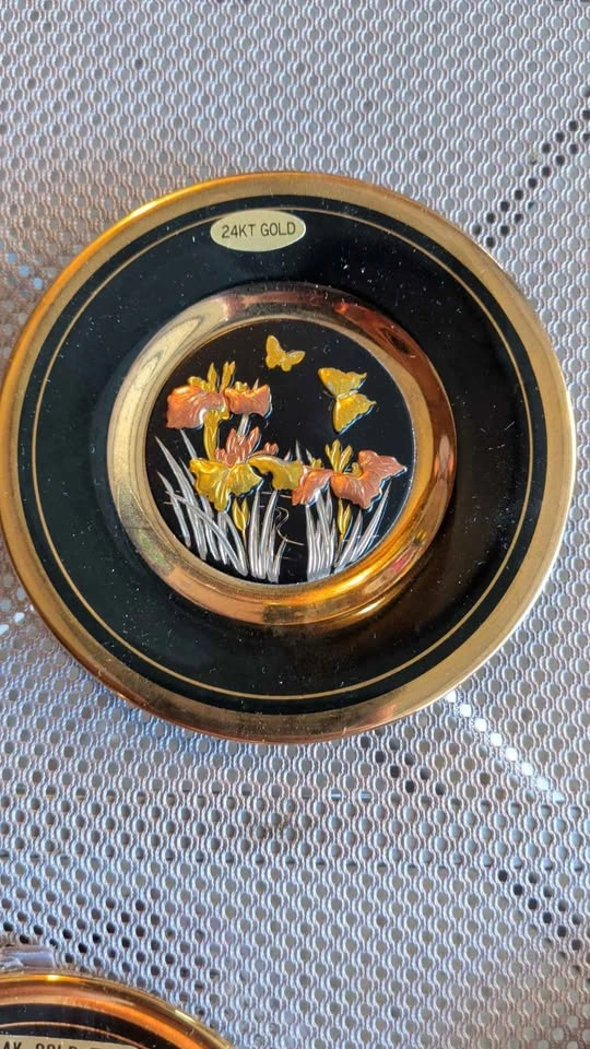 Vintage 24K Gold Trim Decorative Plate and Vase Set - photo 5