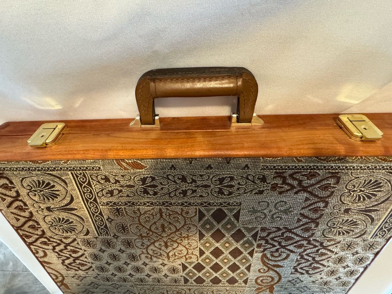 Vintage Briefcase-Style Wooden Backgammon Set - photo 2