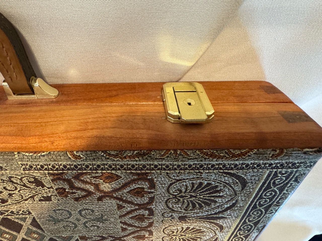 Vintage Briefcase-Style Wooden Backgammon Set - photo 3