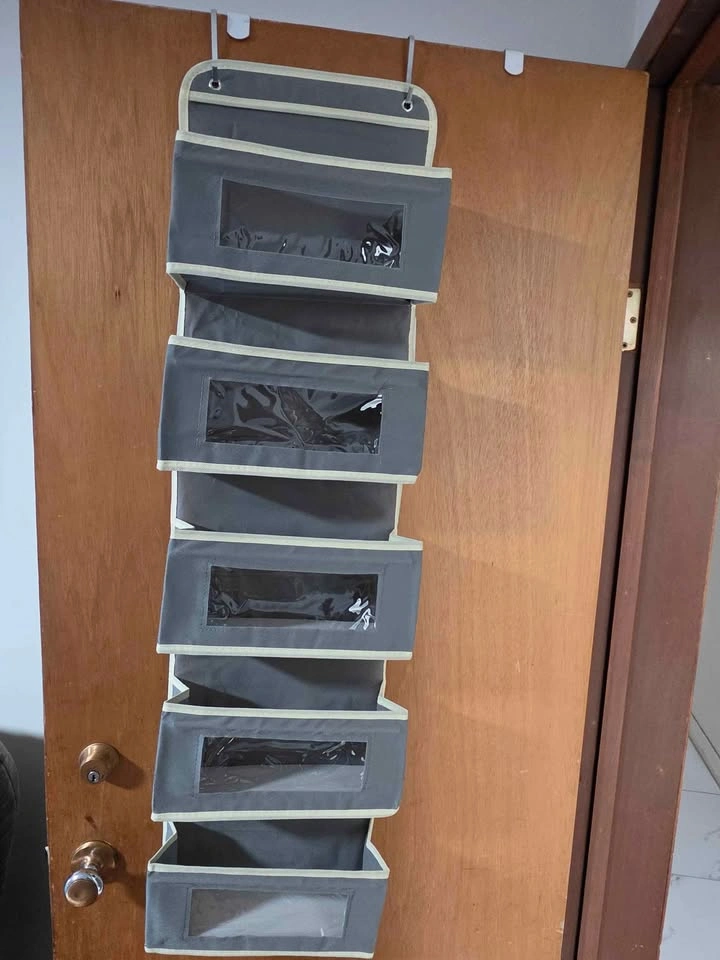 Brand New Unused Grey 5-Pocket Over-the-Door Hanging Organizer - photo 2