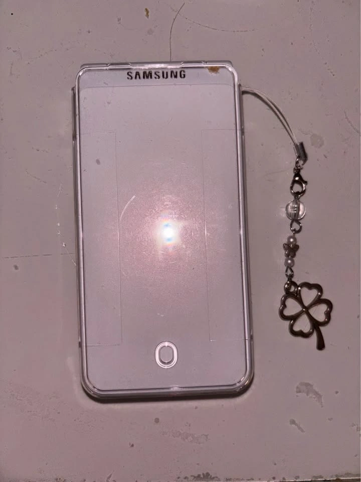 Samsung Galaxy Folder 2 - WHITE MINT COND. - photo 2