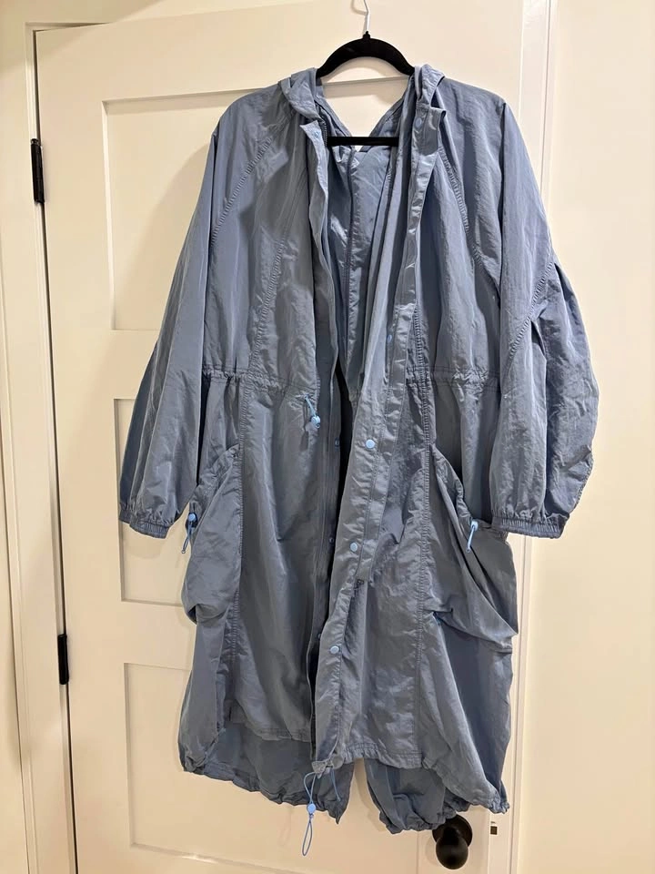 EEUC Lululemon Lightweight Woven Long Jacket - Sinatra Blue XL