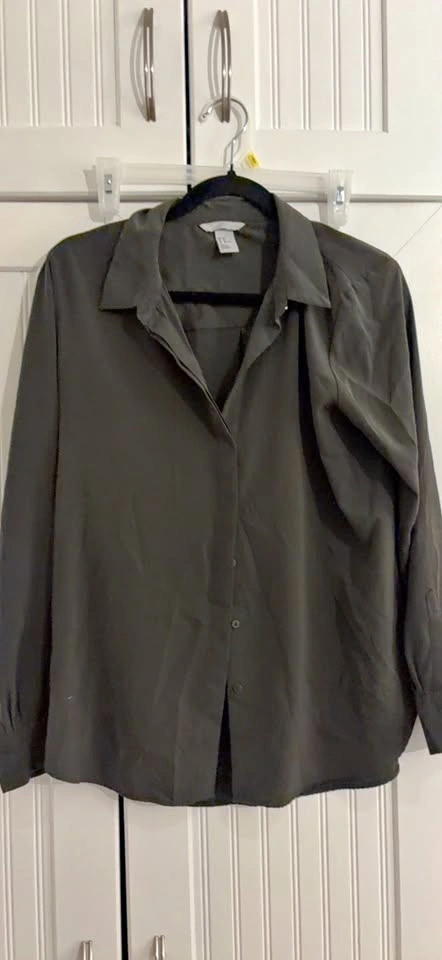 H&M XL Long Sleeve Button Up Shirt