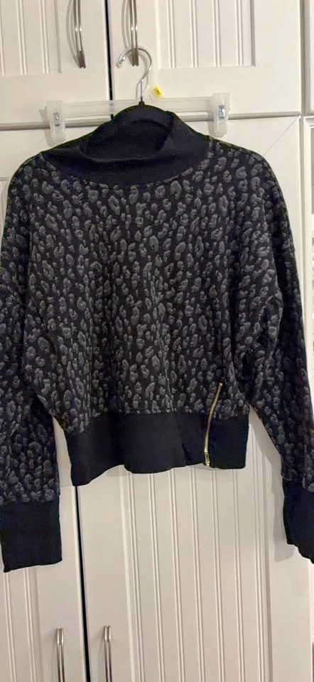 Leopard Print Mock Neck Long Sleeve Top with Zipper