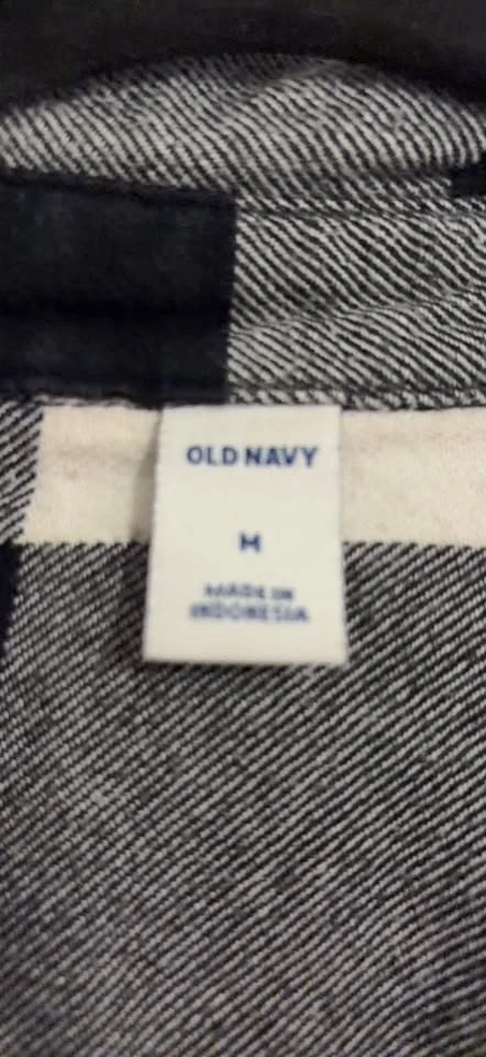 Old Navy Black White Plaid Flannel Shirt M - photo 2