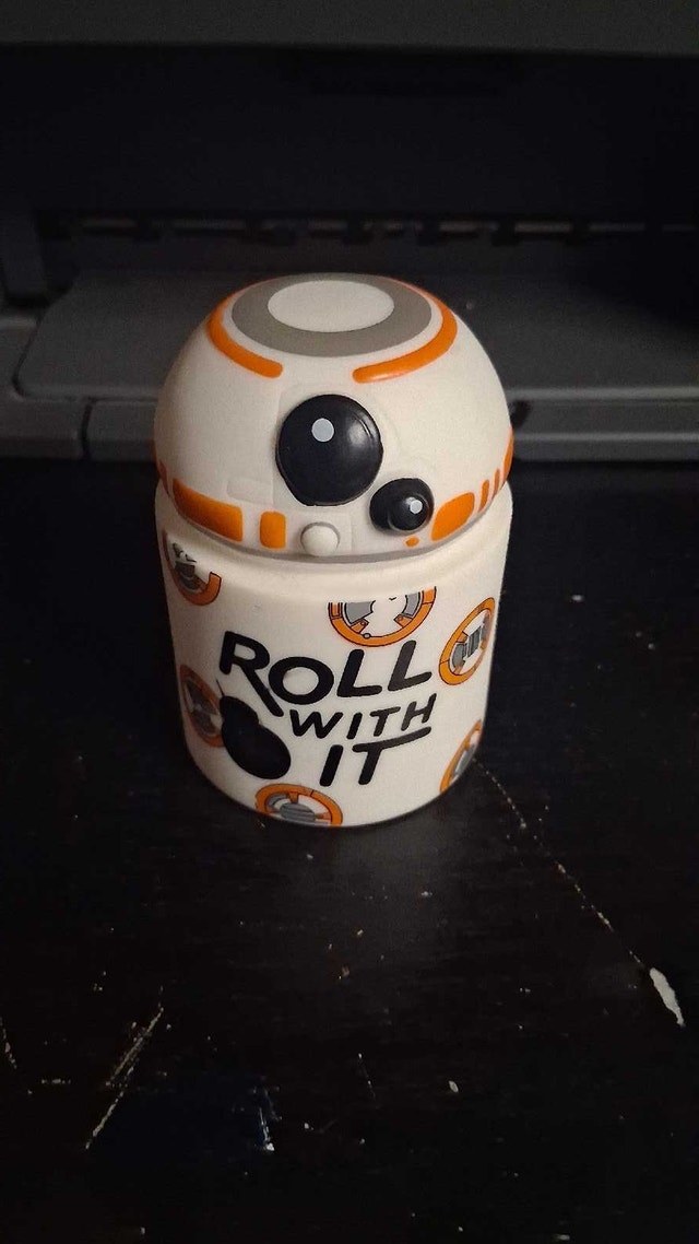 Lot of star wars figures toys and plushies - photo 3
