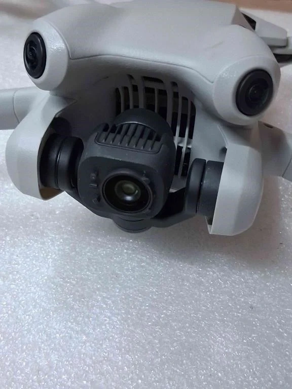 DJI Mini 4 Pro for Parts + RC-N2 Controller + Battery - photo 2