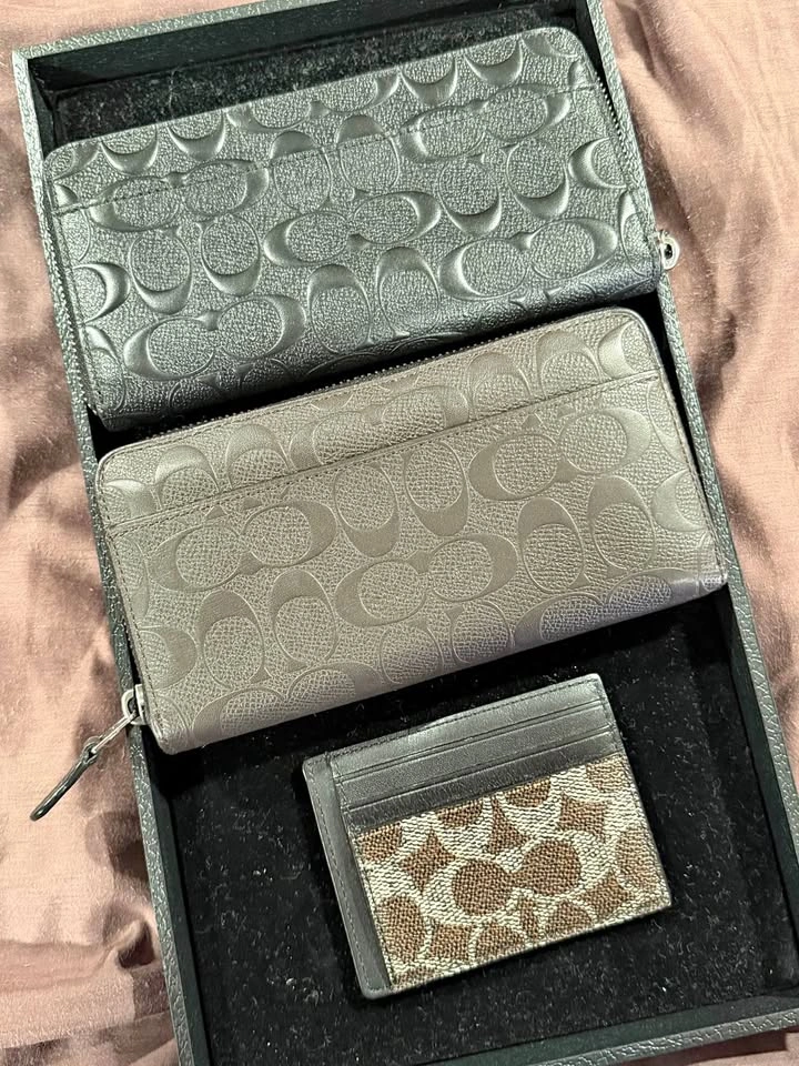 Coach Signature Leather Wallets and Cardholder Set