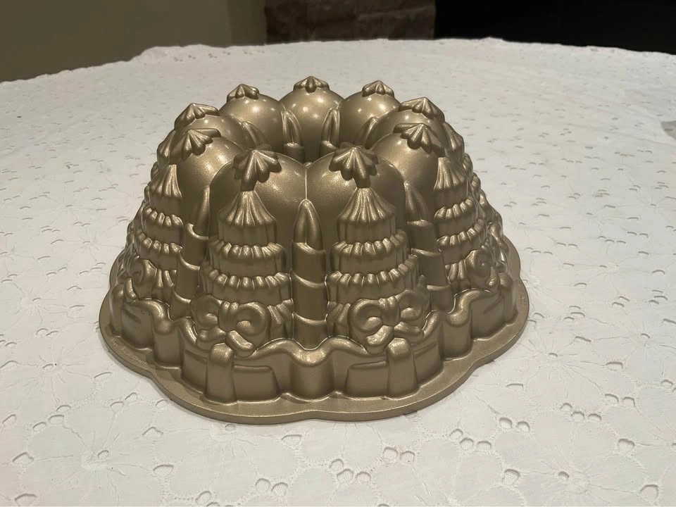 Nordicware Premier Collection Very Merry Bundt Pan - photo 3