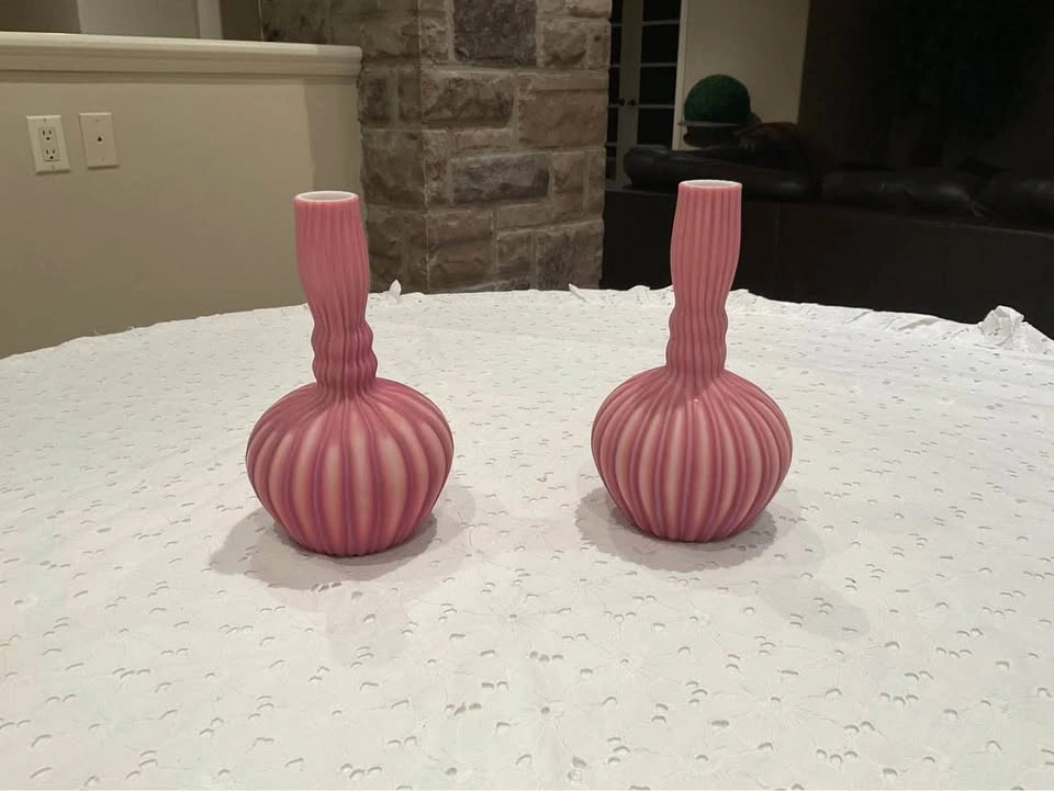 Vases PAIR Antique Ribbed Pink Satin - photo 5