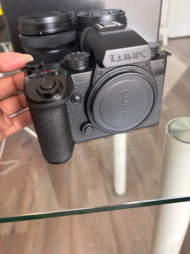 Panasonic Lumix S5IIX - photo 3