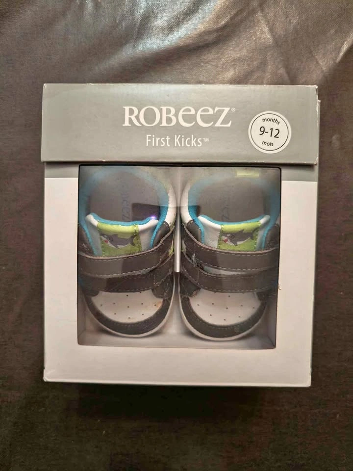 (Brand New) Robeez Brooks First Kicks 9-12M