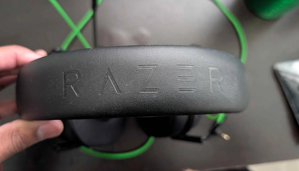 Razer Kraken Pro V2 Gaming Headset – Black/Green - photo 2