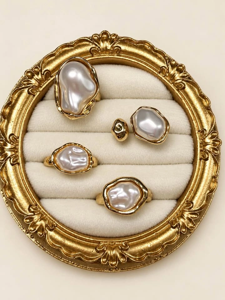 Gold tone pearl ring set - photo 2