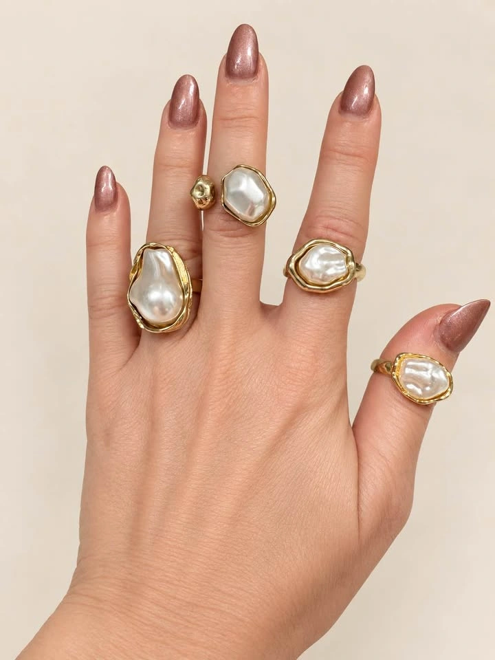 Gold tone pearl ring set - photo 3