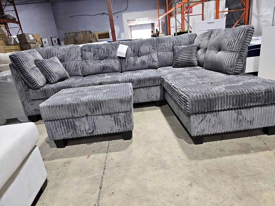 new branded sofa for sale with ottoman and free delivery
