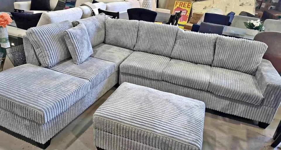 Best Couch // 6 seater with Cup holder//