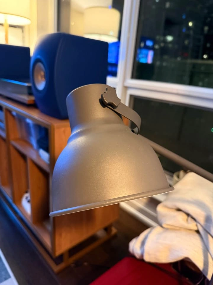 IKEA HEKTAR Desk Lamp w/ Wireless and USB charging station - photo 2