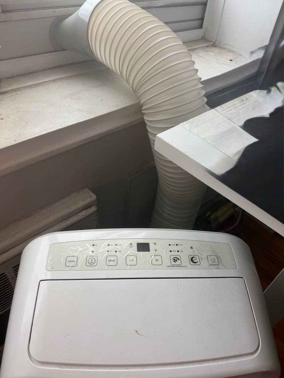 Insignia Portable AC - photo 2