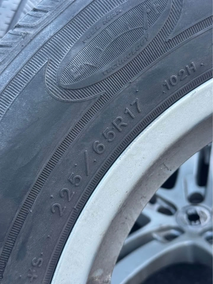 Aftermarket 17in Rims with Tires 225/65R17 (5x114.3) - photo 3