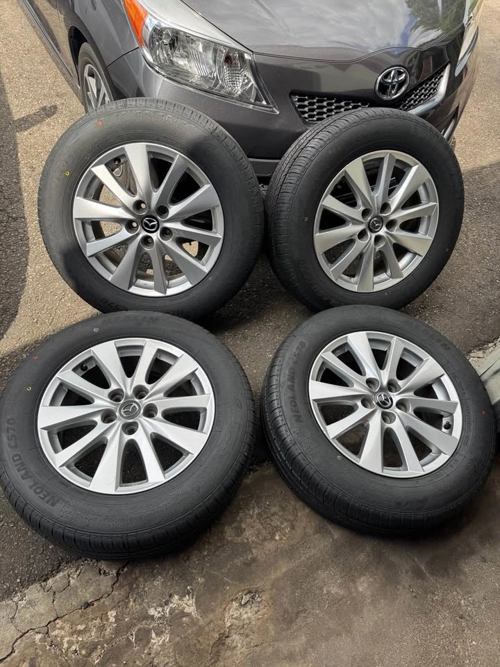 OEM Mazda CX-5 All Season Tires on Rims 225/65 R17 - photo 2