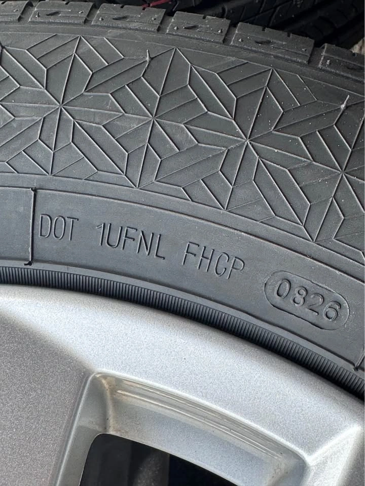OEM Mazda CX-5 All Season Tires on Rims 225/65 R17 - photo 4