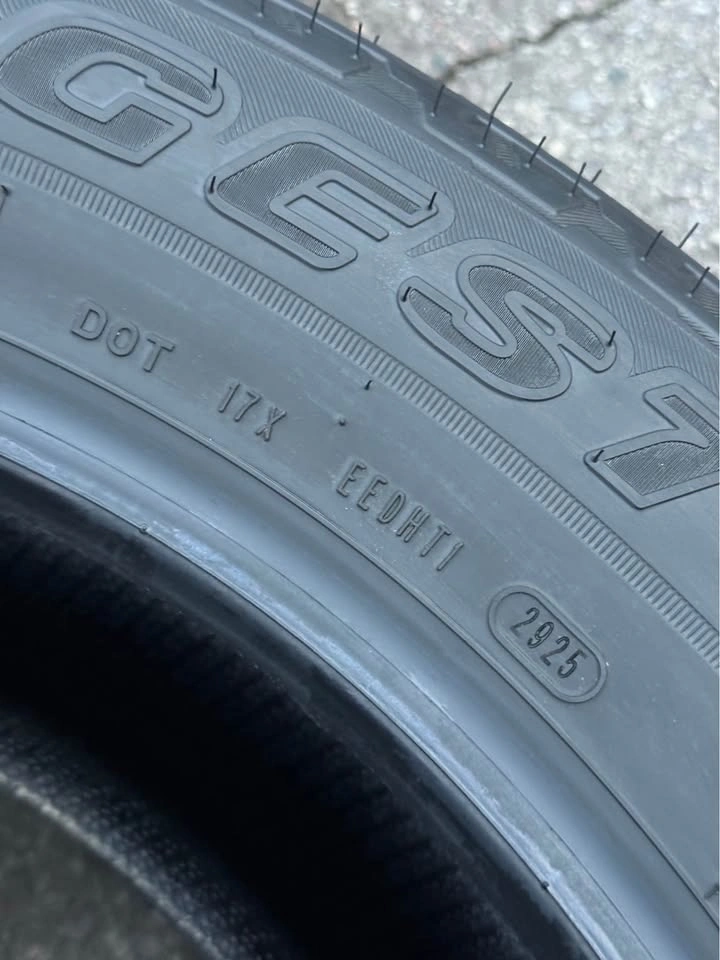 265/60R20 Bridgestone All Season Tires - No Rims - photo 4