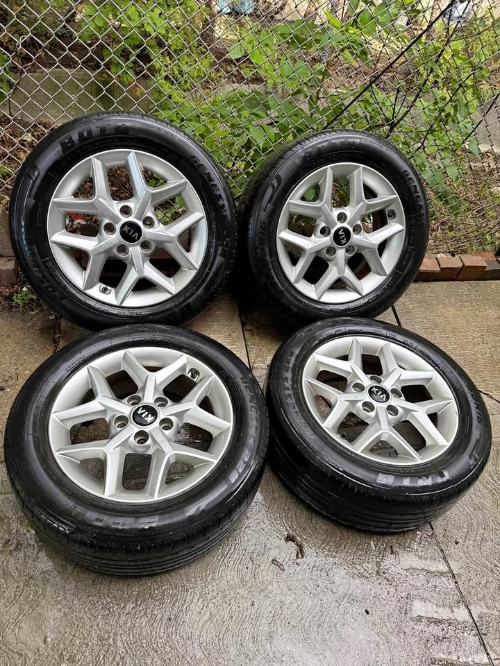 KIA Seltos Soul and Hyundai Kona Tires on Rims 205 60 R16
