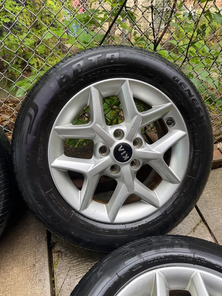 KIA Seltos Soul and Hyundai Kona Tires on Rims 205 60 R16 - photo 5