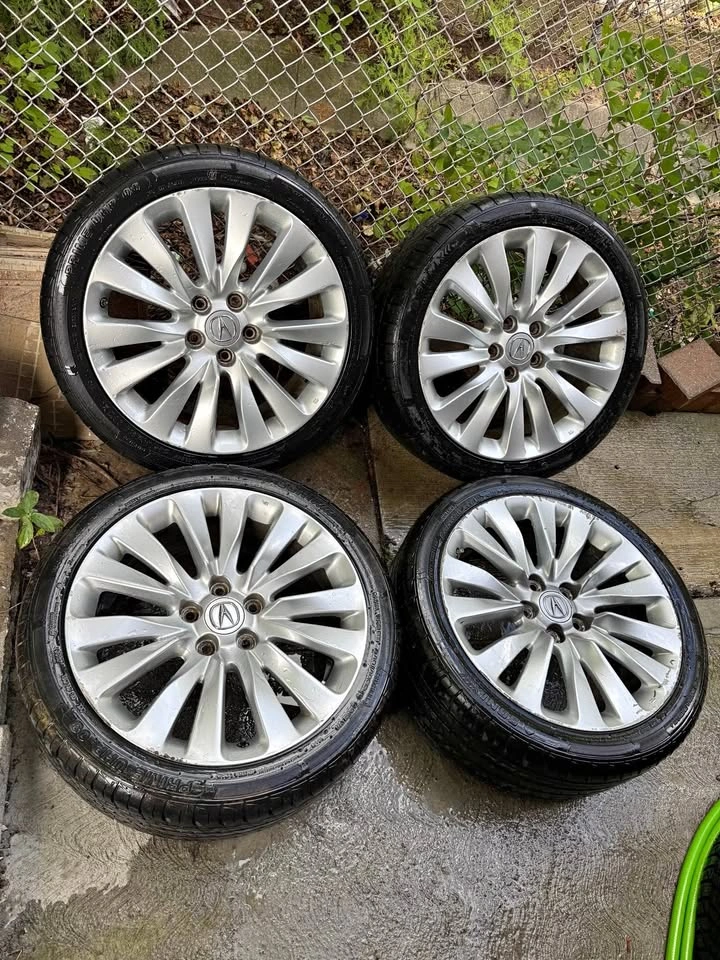 Honda/Acura 19-inch Wheels & Tires 5x114.3 64.1 CB