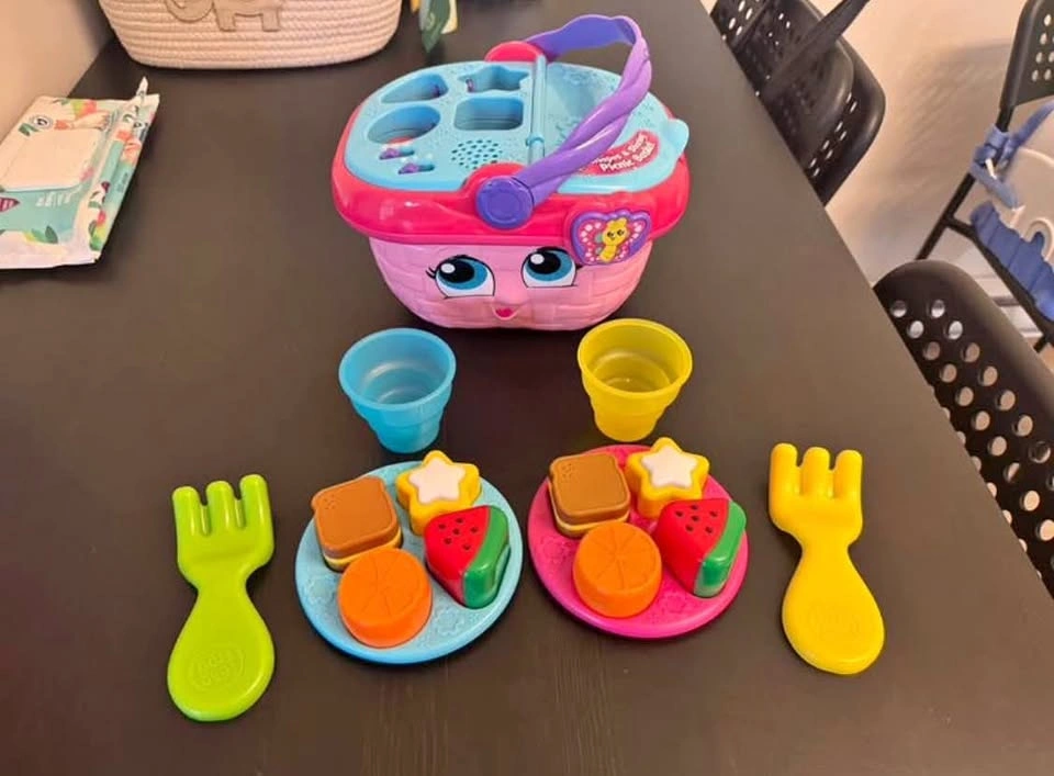 LeapFrog Shapes and Sharing Picnic Basket