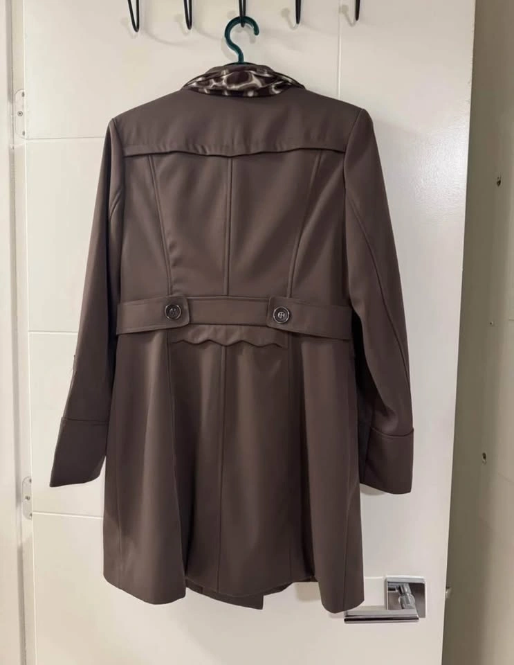 Lady’s trench coat size XXL - photo 3